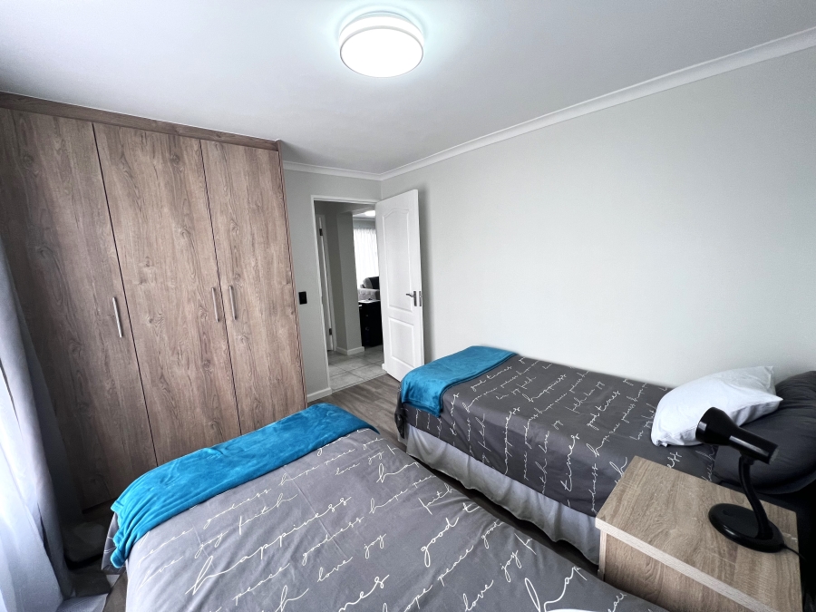 2 Bedroom Property for Sale in Table View Western Cape